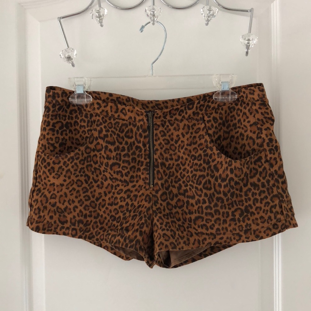 Urban outfitters leopard suede shorts size 4